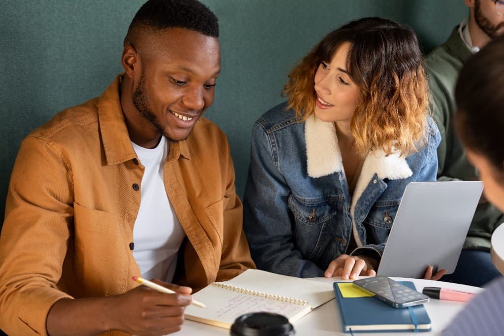 Advisor and student collaborating during a study session